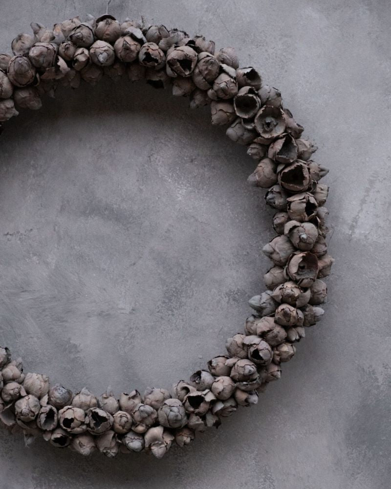 Věnec ze sušeného kokosu Maxi šedý - tenký - Ø 55 cm